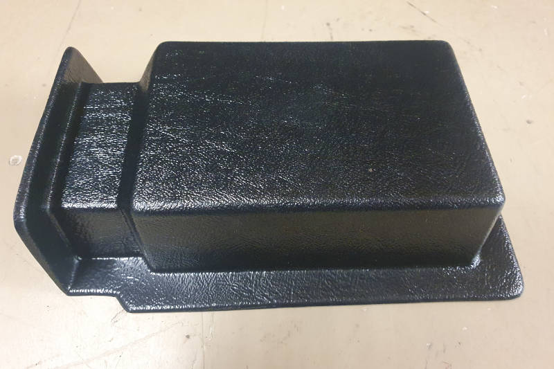 Safari Engineering Land Rover Specialist Hampshire Eversley – Offside Military Heater End Cover Land Rover Defender Military Style - RRC7183