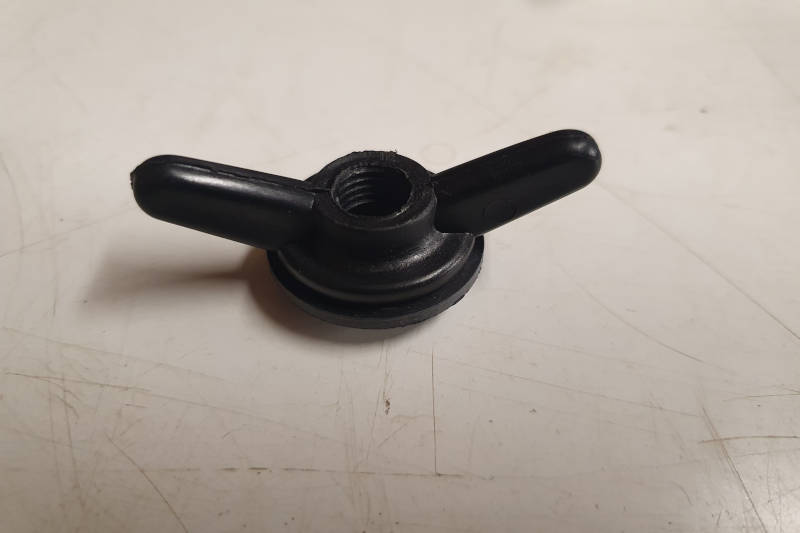 Safari Engineering Land Rover Specialist Hampshire Eversley – Air Cleaner Wing Nut - Discovery 1 Defender 90 Defender 110 Range Rover Classic - NRC9239