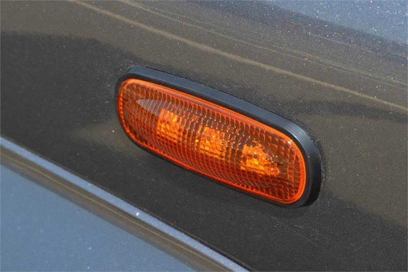 Safari Engineering Land Rover Specialist Hampshire – LED Side Repeaters – Amber - Pair to fit Defender TD5 Onwards – Britpart DA8532