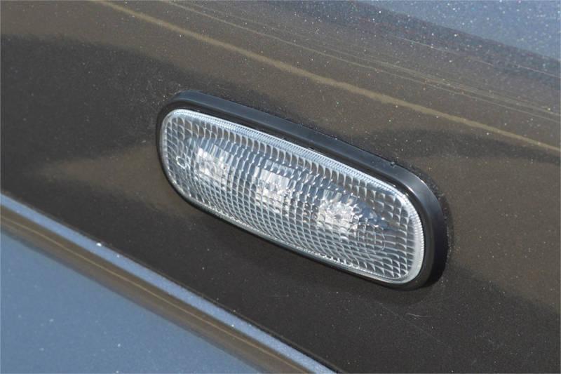 Safari Engineering Land Rover Specialist Hampshire – LED Side Repeaters – Clear - Pair to fit Defender TD5 Onwards – Britpart DA8530