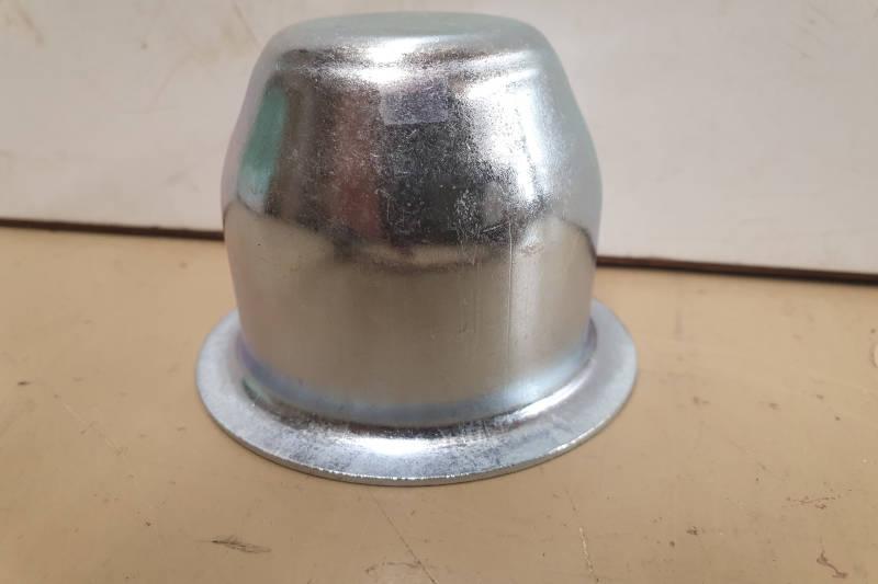 Safari Engineering Land Rover Specialist Hampshire Eversley - Land Rover Series Hub Centre Cap - Land Rover Series 2 & Series 3 - Metal - 219098