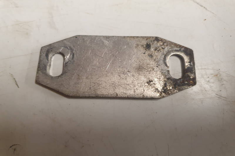 Safari Engineering Land Rover Specialist Hampshire Eversley – Shim Door Striker Plate & Tailgate Land Rover Series Defender 101 Forward Control - 347594