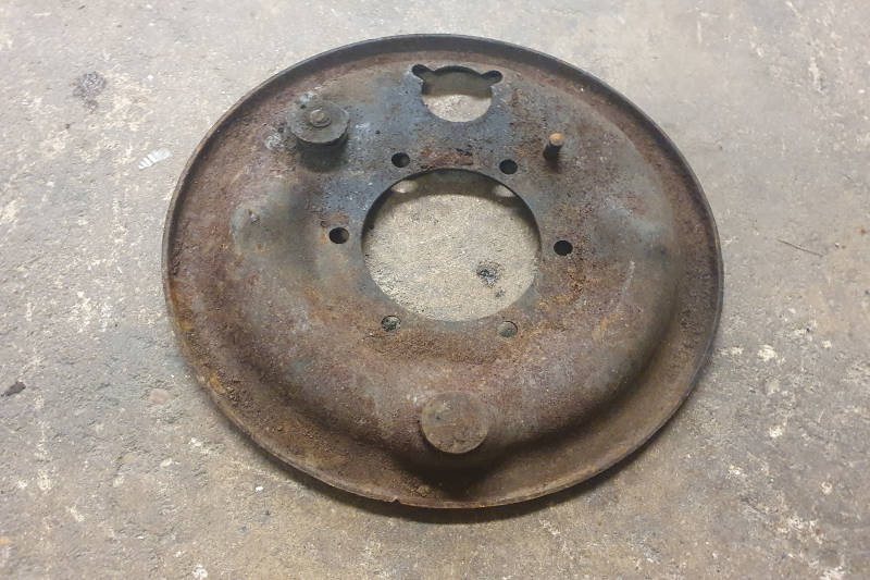 Safari Engineering Land Rover Specialist Hampshire Eversley – Brake Back Plate - Land Rover Series 2 Series 3 & Early Defender 90 - 515406