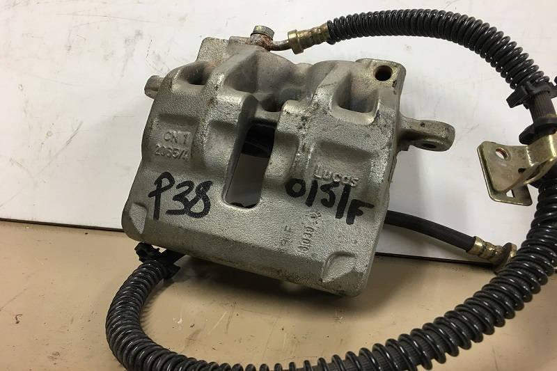 Safari Engineering Land Rover Specialist Hampshire - Range Rover P38 Front Right brake caliper - Discovery 2 - Second Hand Part Number 576973