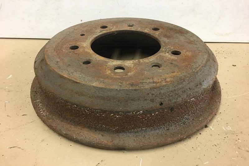 Safari Engineering Land Rover Specialist Hampshire - Land Rover Series 2 Brake Drum LWB Long Wheel Base Part Number 576973