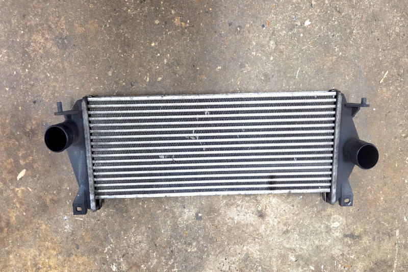 Safari Engineering Land Rover Specialist Hampshire – Turbo Intercooler Defender 90 Defender 110 Puma LR017950
