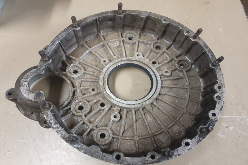 Safari Engineering Land Rover Specialist Hampshire Eversley – Flywheel Housing Assembly Land Rover Defender 90 & Defender 110 2.5L Diesel - ETC63945