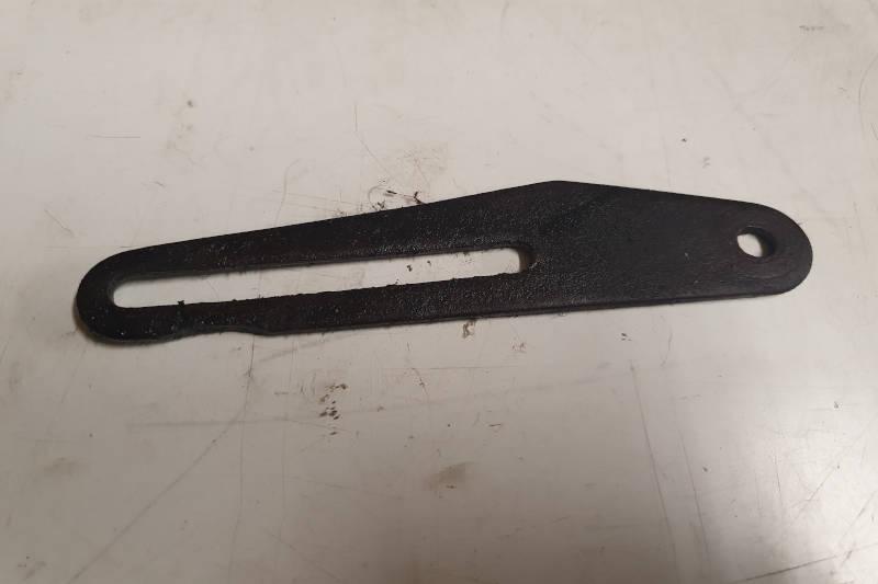Safari Engineering Land Rover Specialist Hampshire Eversley – Second Hand Adjusting Link For Dynamo to fit Land Rover Series 2A - 514472