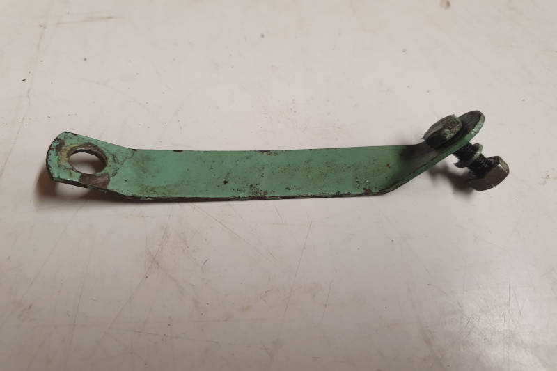 Safari Engineering Land Rover Specialist Hampshire Eversley - Breather Unit Bracket - Series 3 Petrol 4 Cylinder 574264