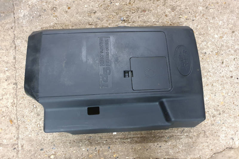 Safari Engineering Land Rover Specialist Hampshire Eversley – Engine Cover To Fit Land Rover Defender TD5 & Discovery 2 - LBH000090