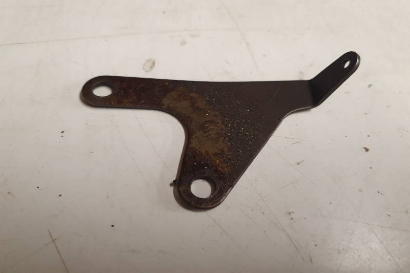 Safari Engineering Land Rover Specialist Hampshire Eversley – Inlet Manifold Support Bracket - Defender Range Rover Classic & Discovery 1 603561