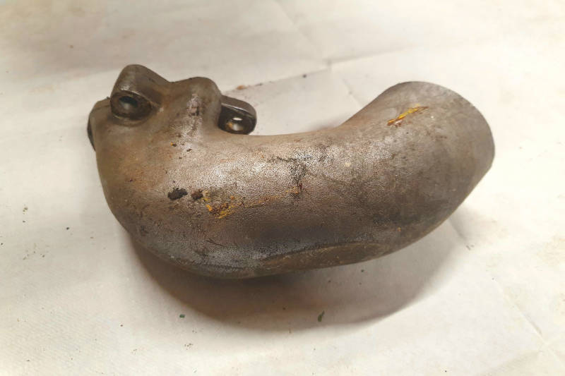 Safari Engineering Land Rover Specialist Hampshire Eversley – Original Nearside Air Intake Elbow To Fit Land Rover 101 Forward Control - 90612906